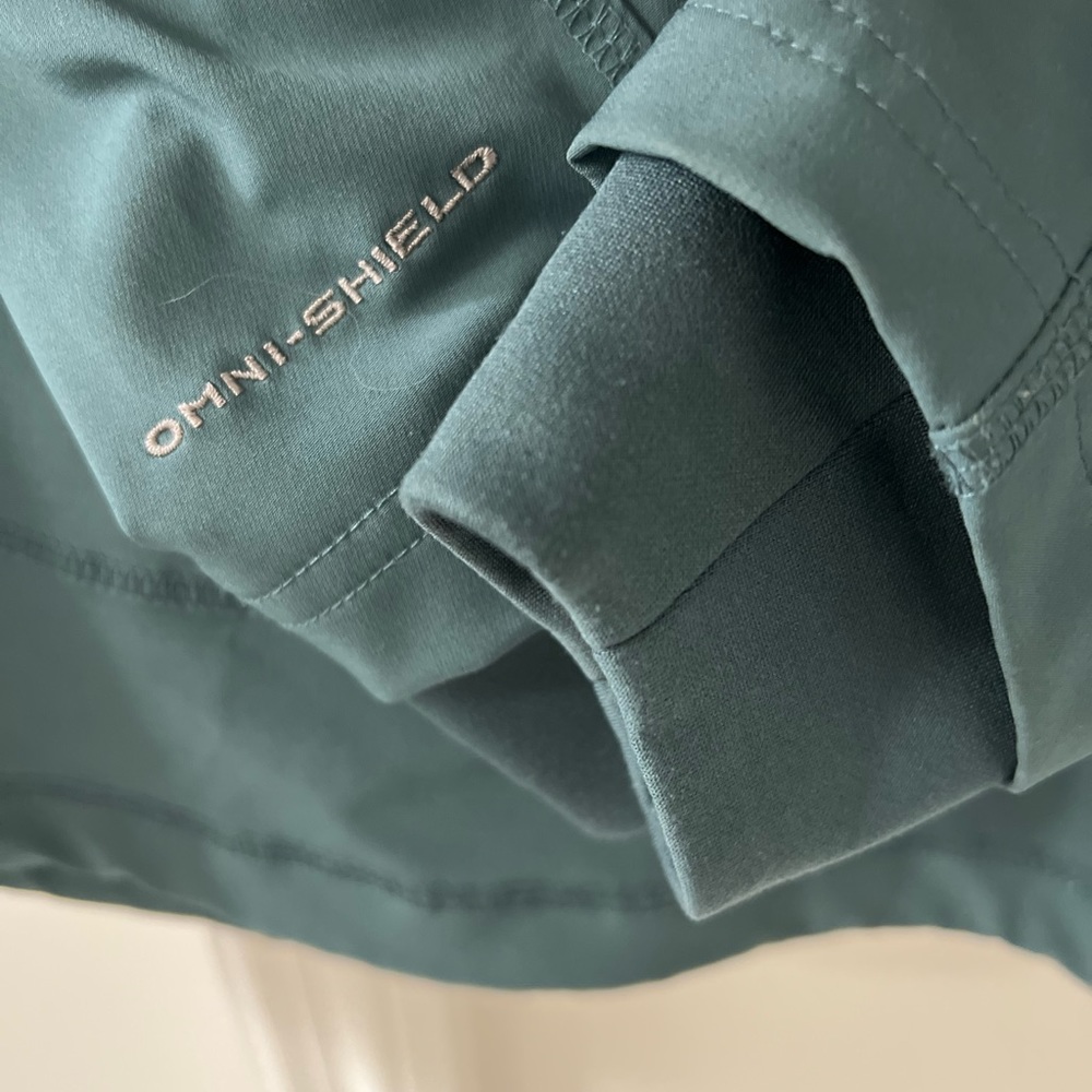 Columbia Titanium Women’s Jacket Size S Lightweight Wind & Water Resistant Blue - Picture 3 of 7